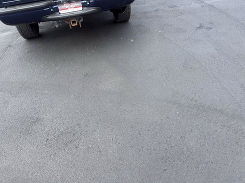 Used 2004 Ford F250 XLT AWD/4WD image 4