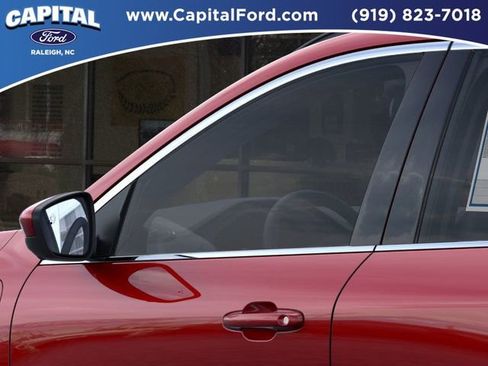 New 2025 Ford Escape SE w/ PHEV Premium Package image 20