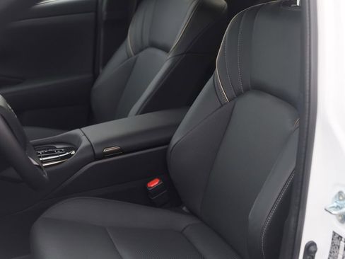 Used 2026 Toyota Crown Signia image 16