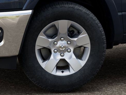 New 2026 RAM 1500 4x4 Crew Cab image 3