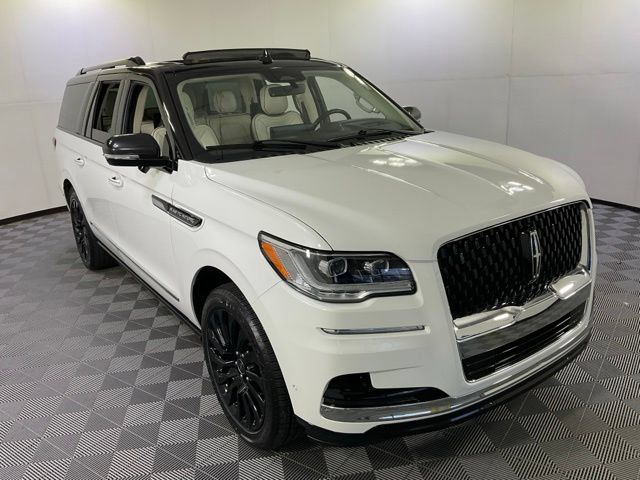 Used 2022 Lincoln Navigator L Black Label AWD/4WD image 41