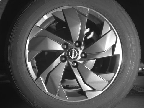 Used 2025 Nissan Rogue SV image 14