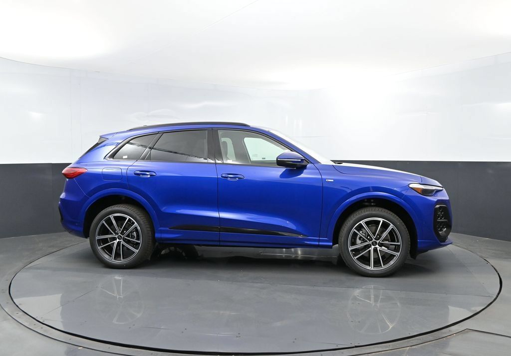 New 2026 Audi Q5 Premium Plus AWD/4WD image 4