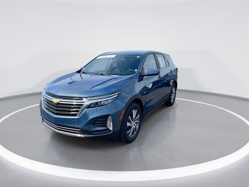 Used 2024 Chevrolet Equinox LT w/ LPO, Floor Liner Package FWD image 4