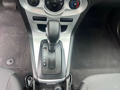 Used 2019 Ford Fiesta SE image 19