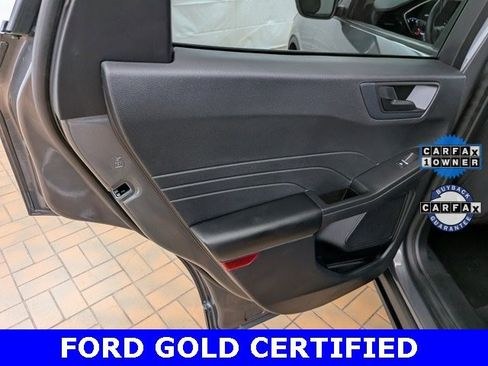 Certified 2022 Ford Escape SE w/ SE Sport Appearance Package image 18