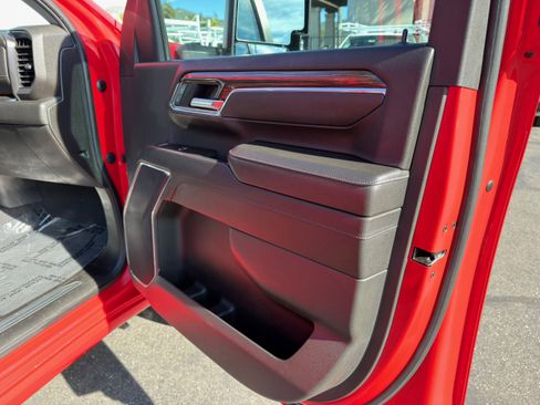 Used 2024 Chevrolet Silverado 3500 LT w/ Convenience Package image 11