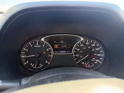 Used 2019 Nissan Pathfinder SV w/ Cargo Package FWD image 10