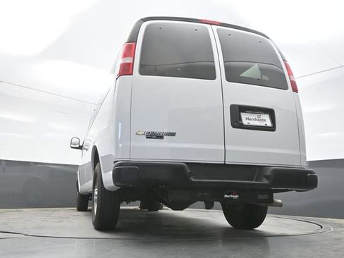 Used 2024 Chevrolet Express 3500 LS RWD image 36