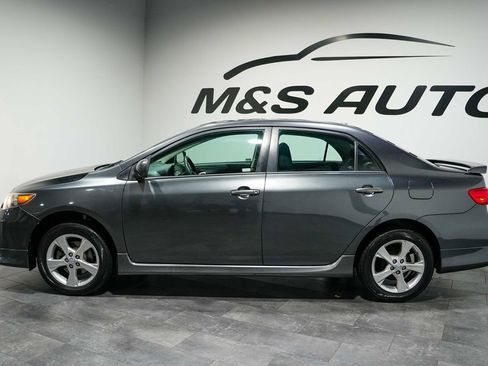 Used 2011 Toyota Corolla S FWD image 3