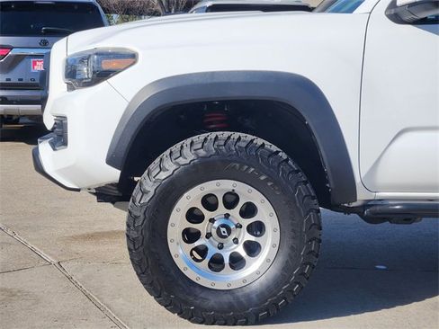 Used 2019 Toyota Tacoma TRD Pro image 5