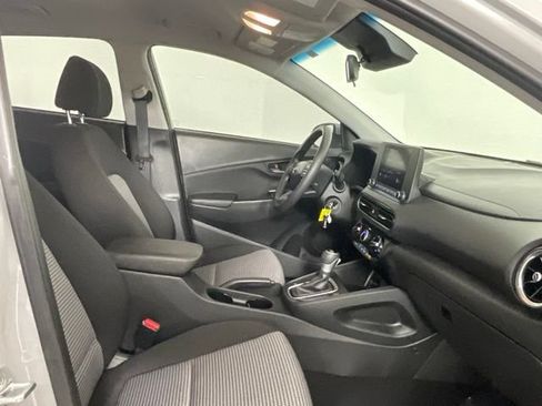 Used 2023 Hyundai Kona SE FWD image 15