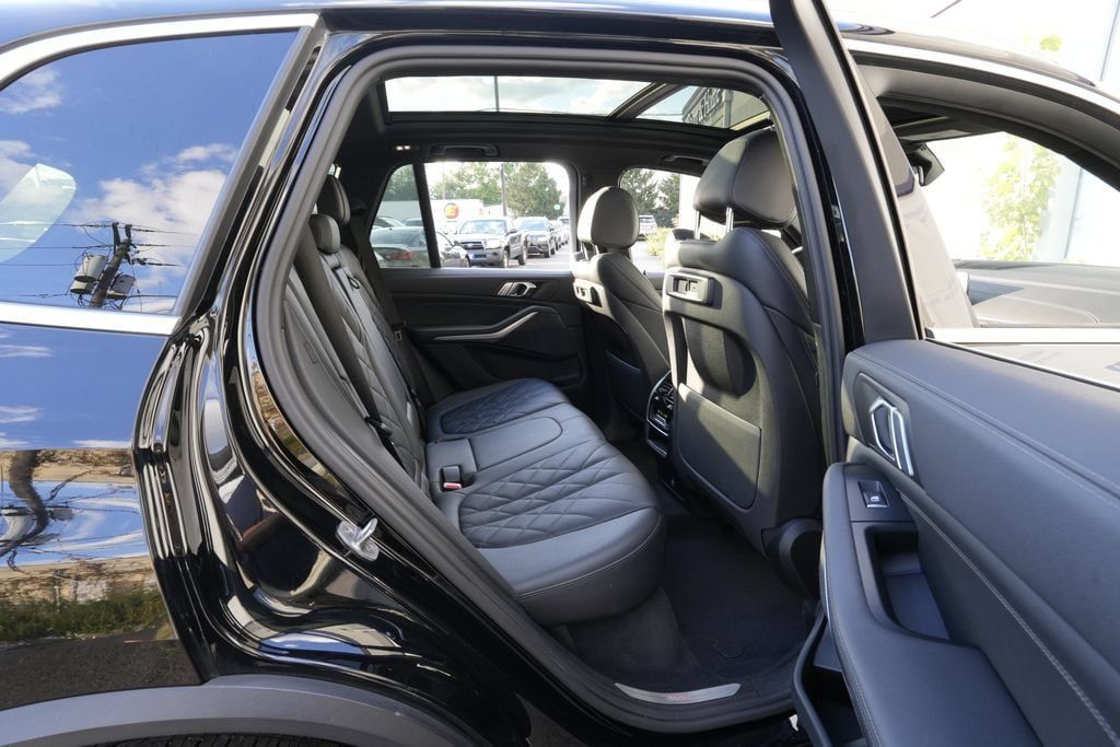Used 2023 BMW X5 xDrive40i w/ Premium Package AWD/4WD image 41