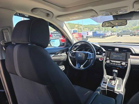 Used 2019 Honda Civic EX image 9