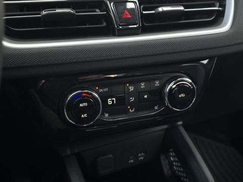 New 2025 Chevrolet TrailBlazer LT w/ Convenience Package image 30