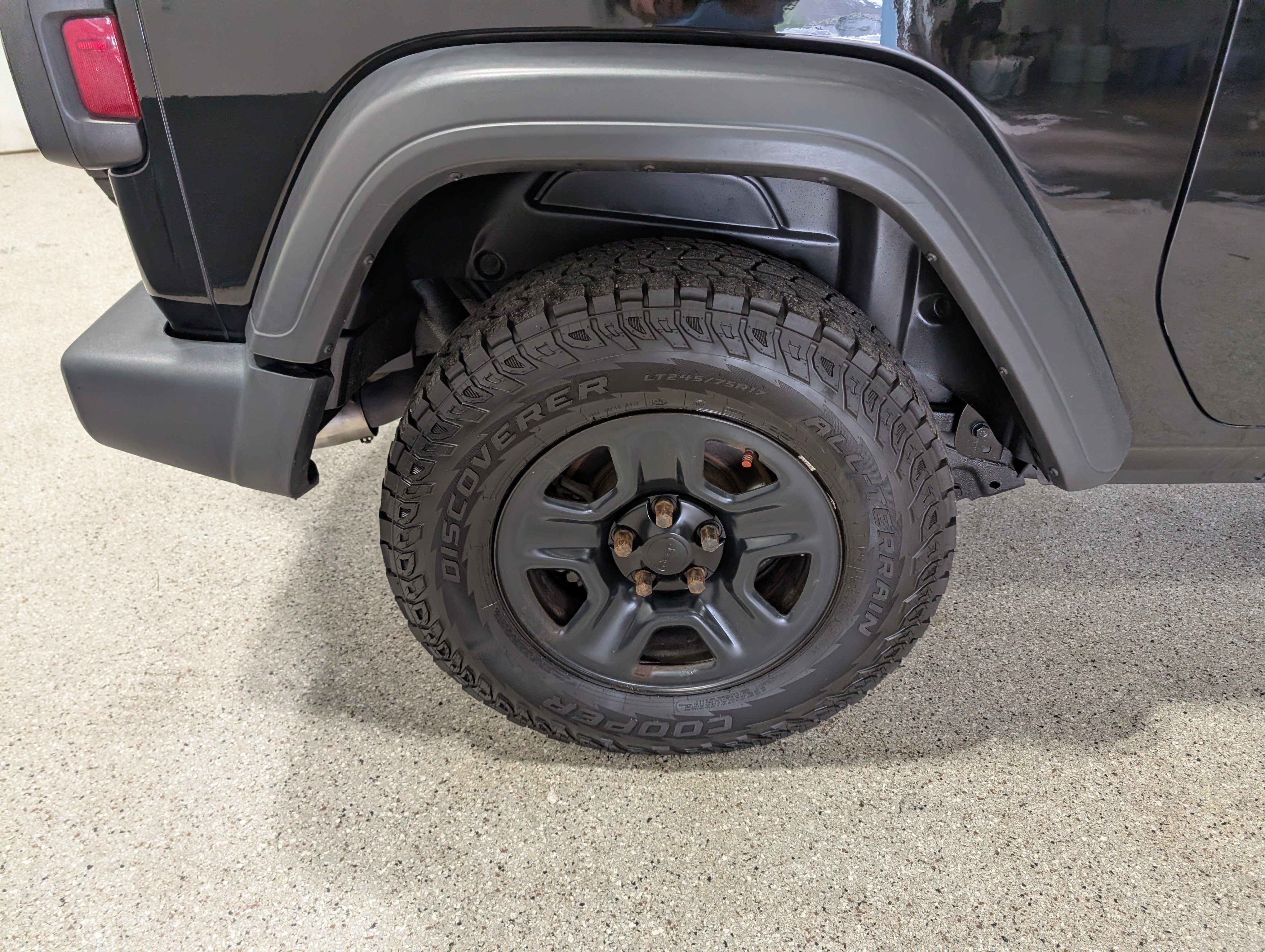 Used 2020 Jeep Wrangler Sport AWD/4WD image 10