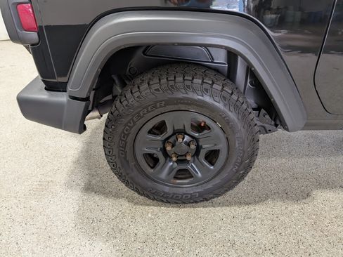 Used 2020 Jeep Wrangler Sport AWD/4WD image 10