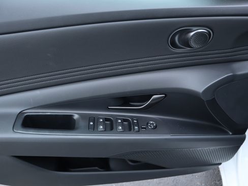 New 2026 Hyundai Elantra SEL Sport Premium FWD image 16