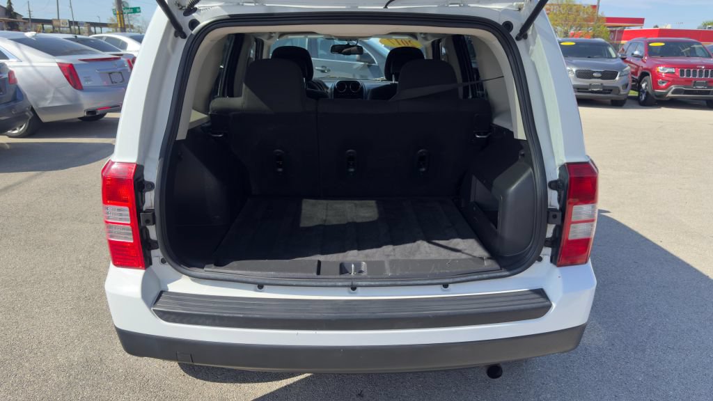 Used 2017 Jeep Patriot Sport w/ Power Value Group FWD image 22