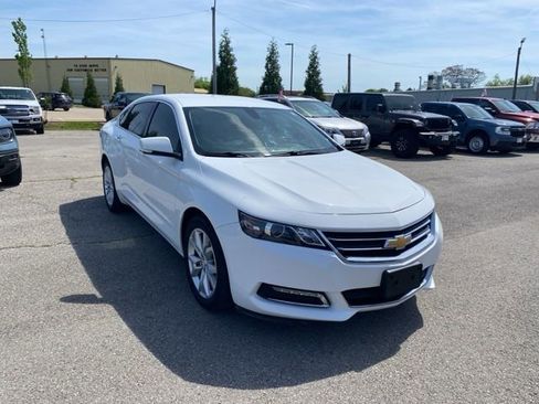 Used 2018 Chevrolet Impala LT w/ LT Convenience Package image 8