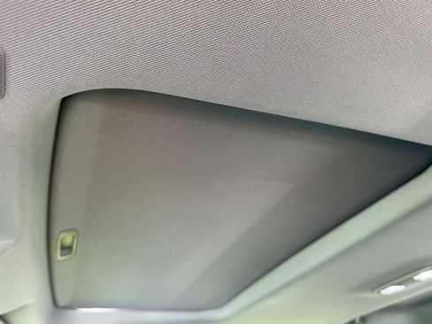 Used 2019 GMC Sierra 1500 SLT image 30