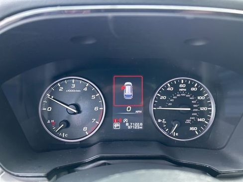 Used 2023 Subaru Outback Premium image 12