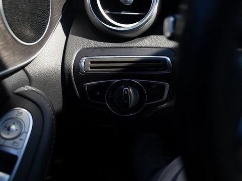 Used 2019 Mercedes-Benz C 300 Sedan image 13
