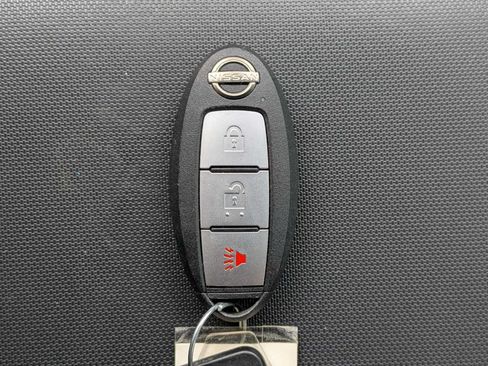 Used 2022 Nissan Frontier SV AWD/4WD image 31