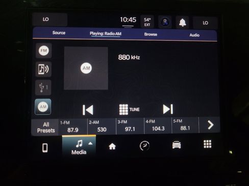 Used 2023 Jeep Grand Cherokee Laredo AWD/4WD image 25