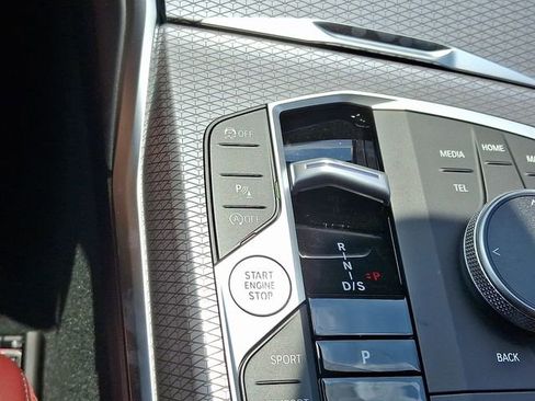 Certified 2025 BMW 330i xDrive Sedan w/ Convenience Package image 22