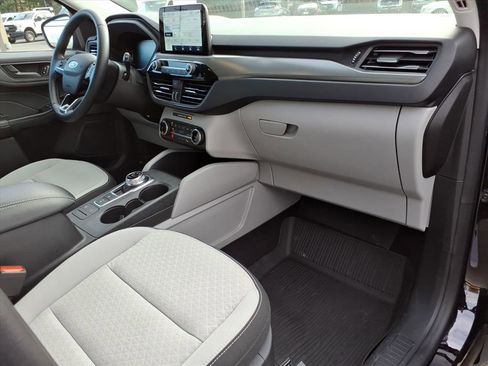 Used 2025 Ford Escape Active w/ Cold Weather Package image 10