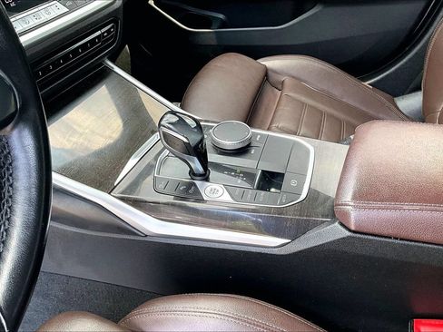 Used 2019 BMW 330i xDrive Sedan w/ Convenience Package AWD/4WD image 34