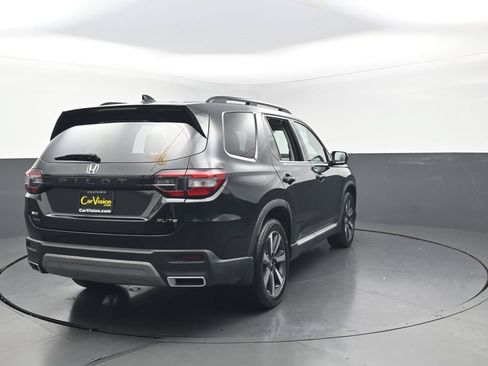 Used 2023 Honda Pilot Elite image 6