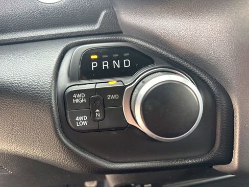 Used 2024 RAM 2500 Big Horn AWD/4WD image 33