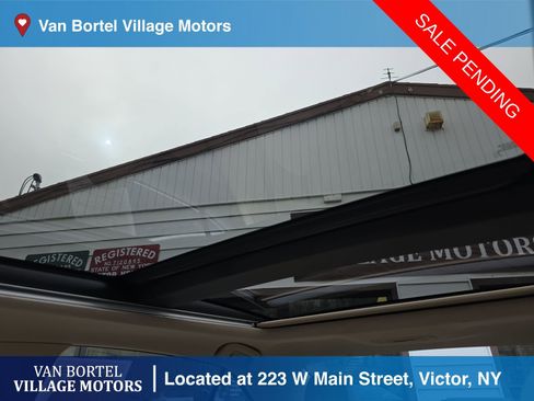 Used 2019 Toyota Camry XLE image 23