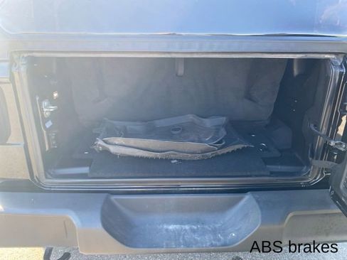 Used 2023 Jeep Wrangler Willys image 23