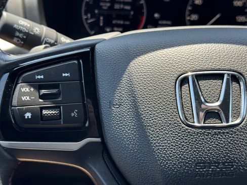 Certified 2025 Honda Odyssey Sport-L image 26