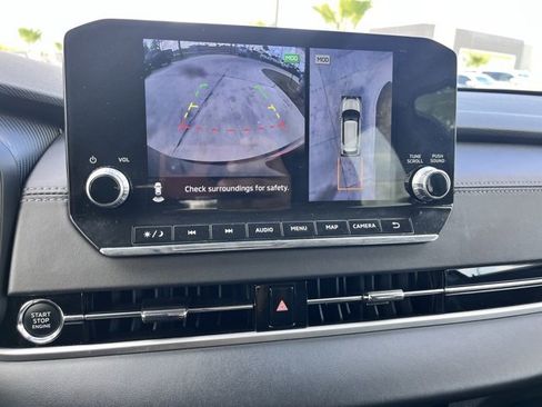 Used 2024 Mitsubishi Outlander SE Black Edition image 12