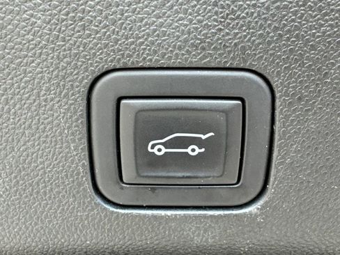 Used 2024 Chevrolet Tahoe LT image 19