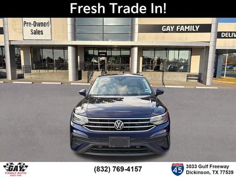 Used 2023 Volkswagen Tiguan SE image 2