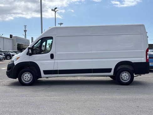 Used 2023 RAM ProMaster 2500 image 2