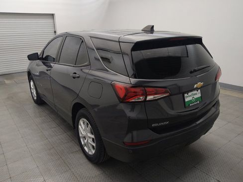 Used 2022 Chevrolet Equinox LS AWD/4WD image 5