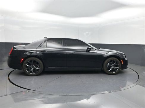 Used 2022 Chrysler 300 S image 35