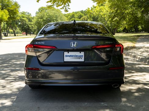 Used 2024 Honda Civic Sport image 8