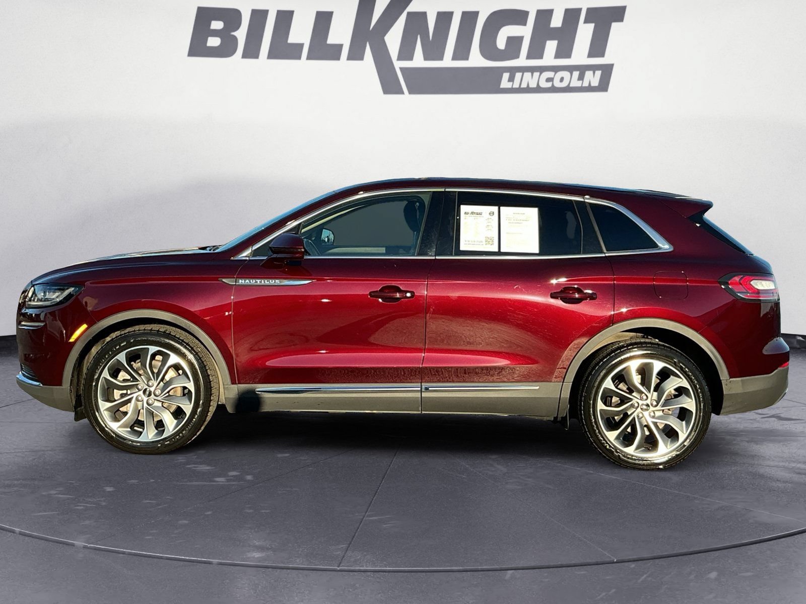 Certified 2023 Lincoln Nautilus Reserve AWD/4WD image 3