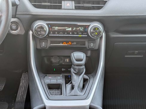 Used 2025 Toyota RAV4 XLE w/ Convenience Package FWD image 19