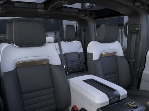 New 2025 GMC Hummer EV 2X image 32