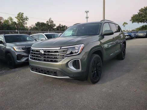 New 2026 Volkswagen Atlas SE image 3