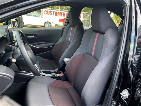 Used 2025 Toyota Corolla SE AWD/4WD image 23