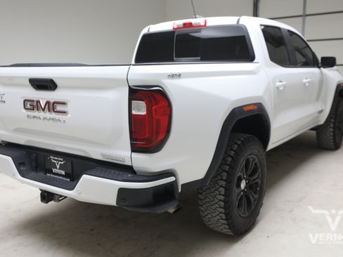 Used 2024 GMC Canyon Elevation w/ Elevation Premium Package AWD/4WD image 5